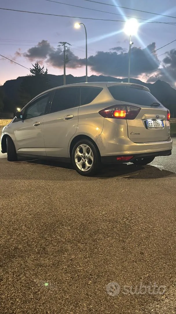 Ford C-Max 2011 photo 3