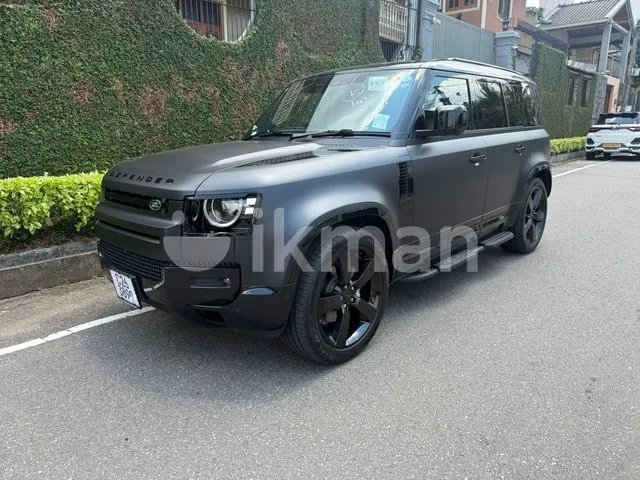 Land Rover Defender photo 2