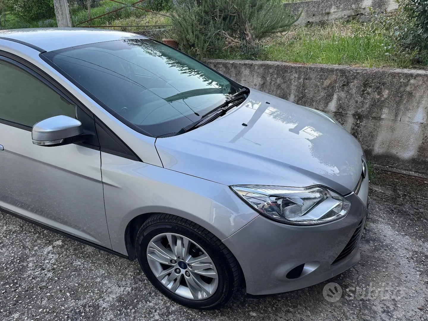Ford Focus 2012 photo 2