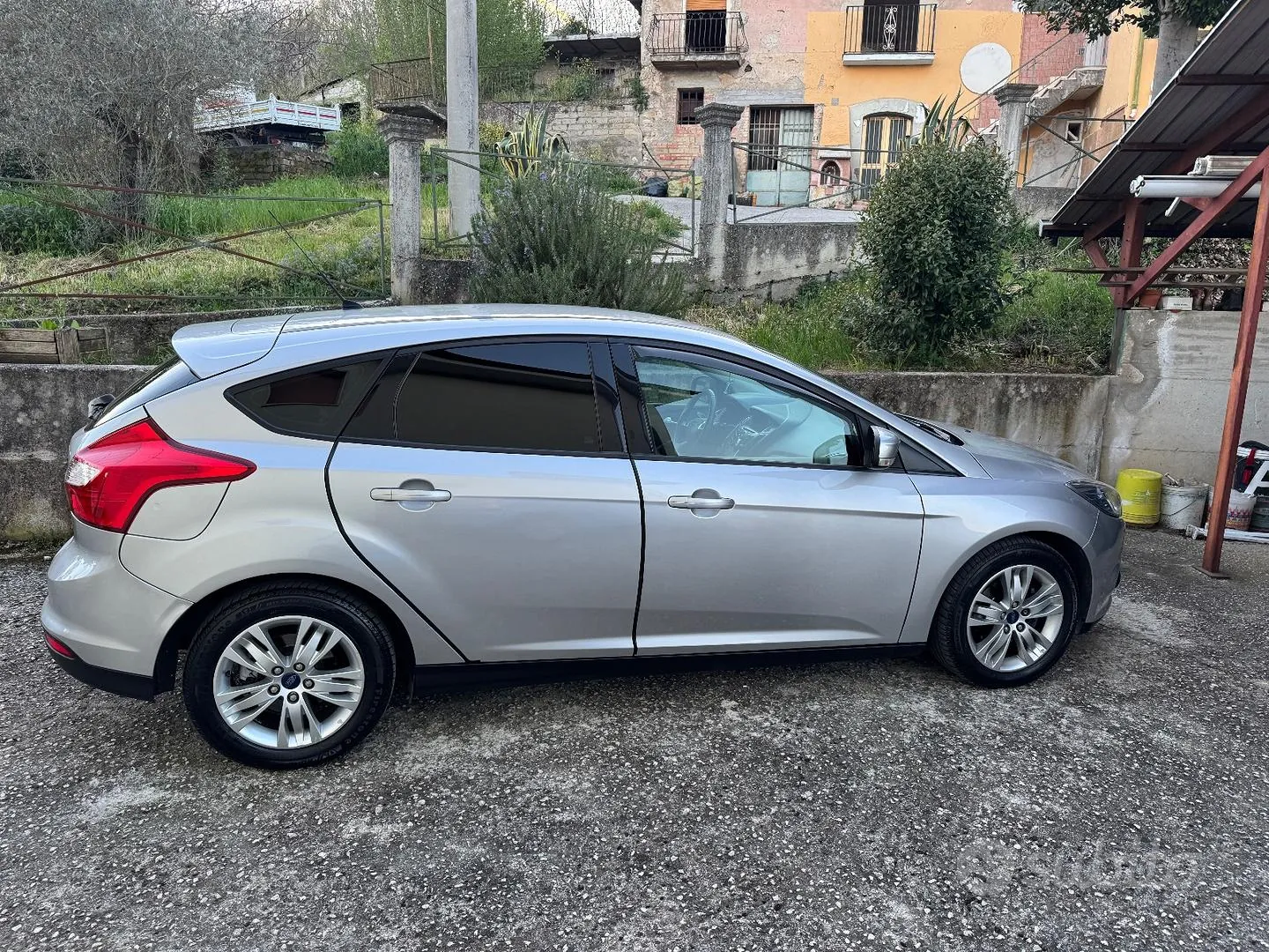 Ford Focus 2012 photo 3