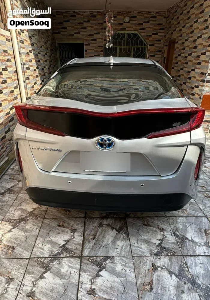 Toyota Prius 2022 photo 2