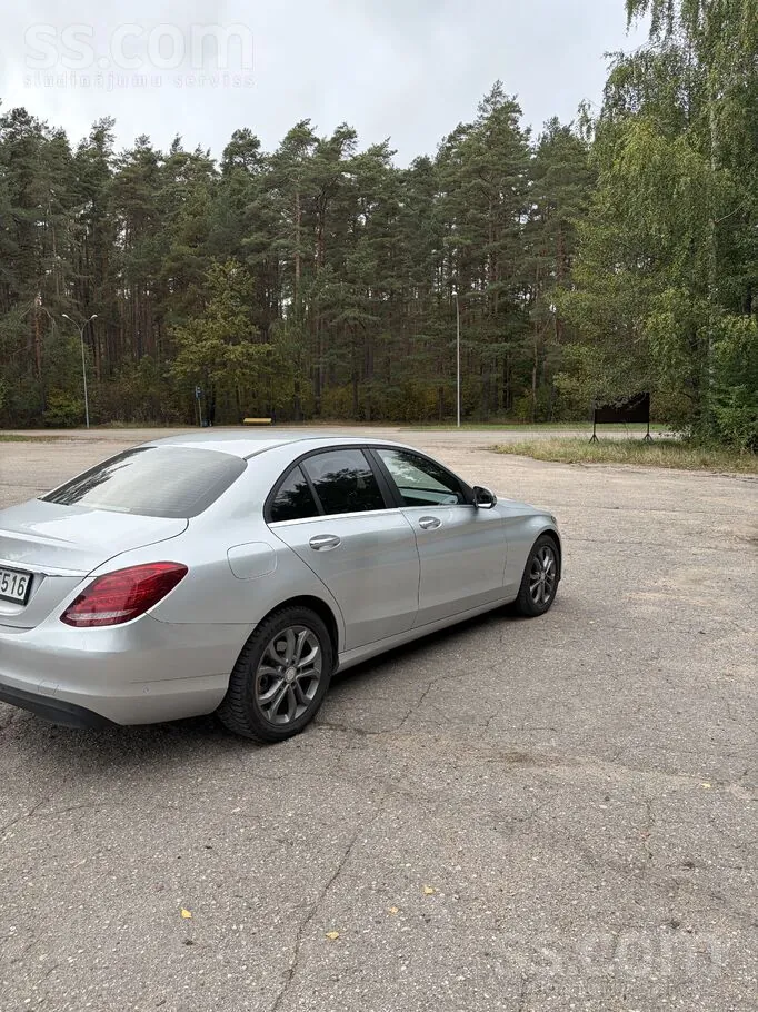 Mercedes-Benz C200 2015 photo 3