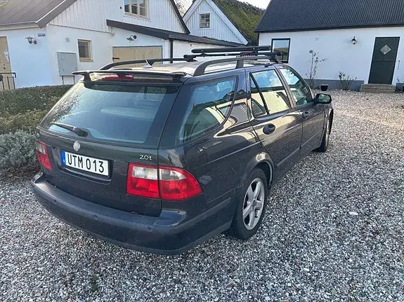 Saab 9-5 2004 photo 2
