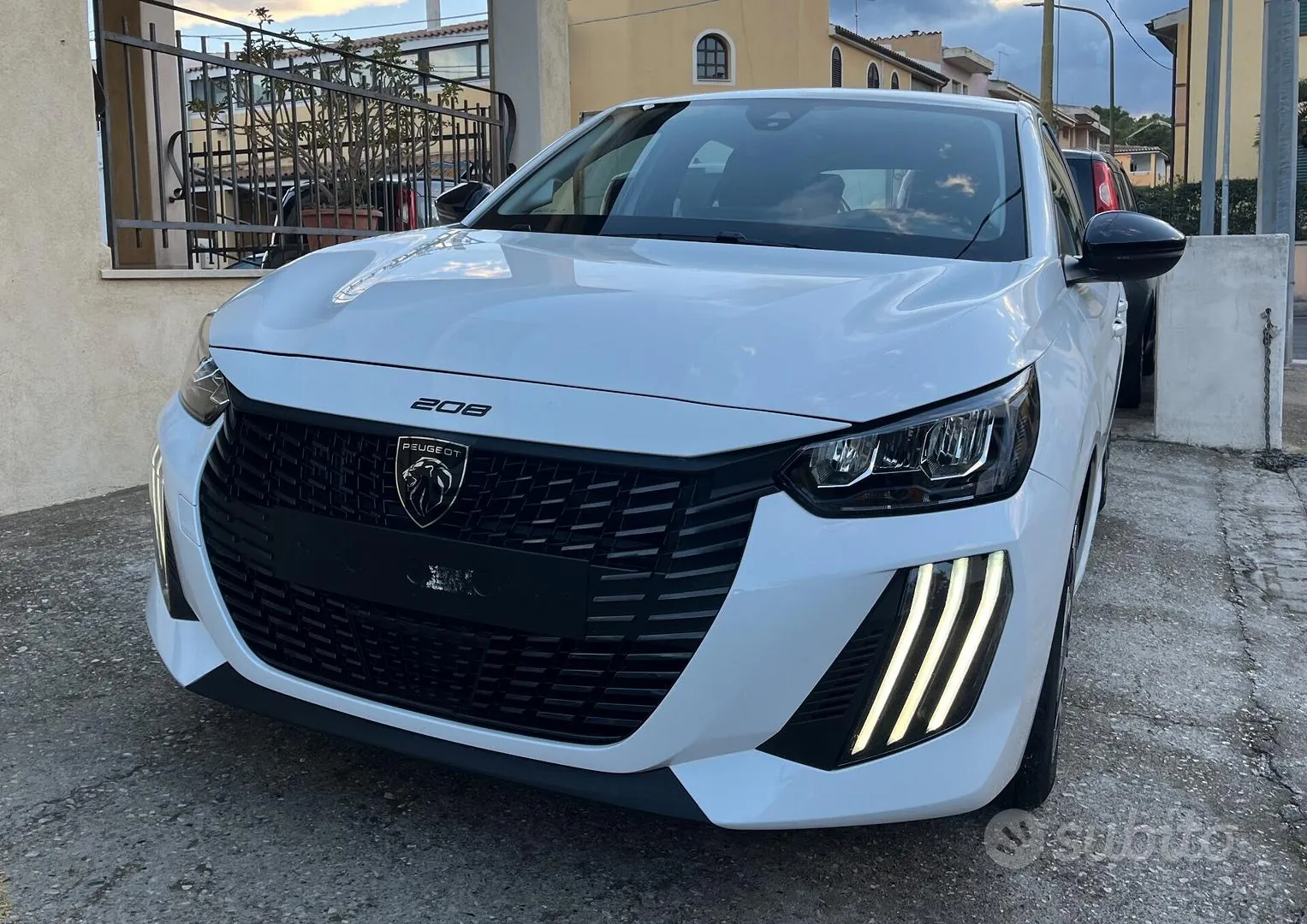 Peugeot 208 2024 photo 3