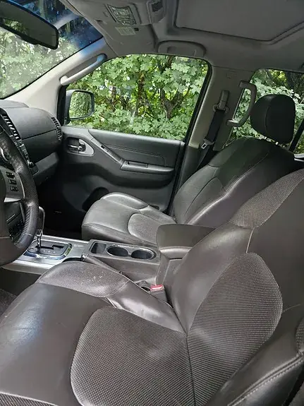 Nissan Navara 2012 photo 4