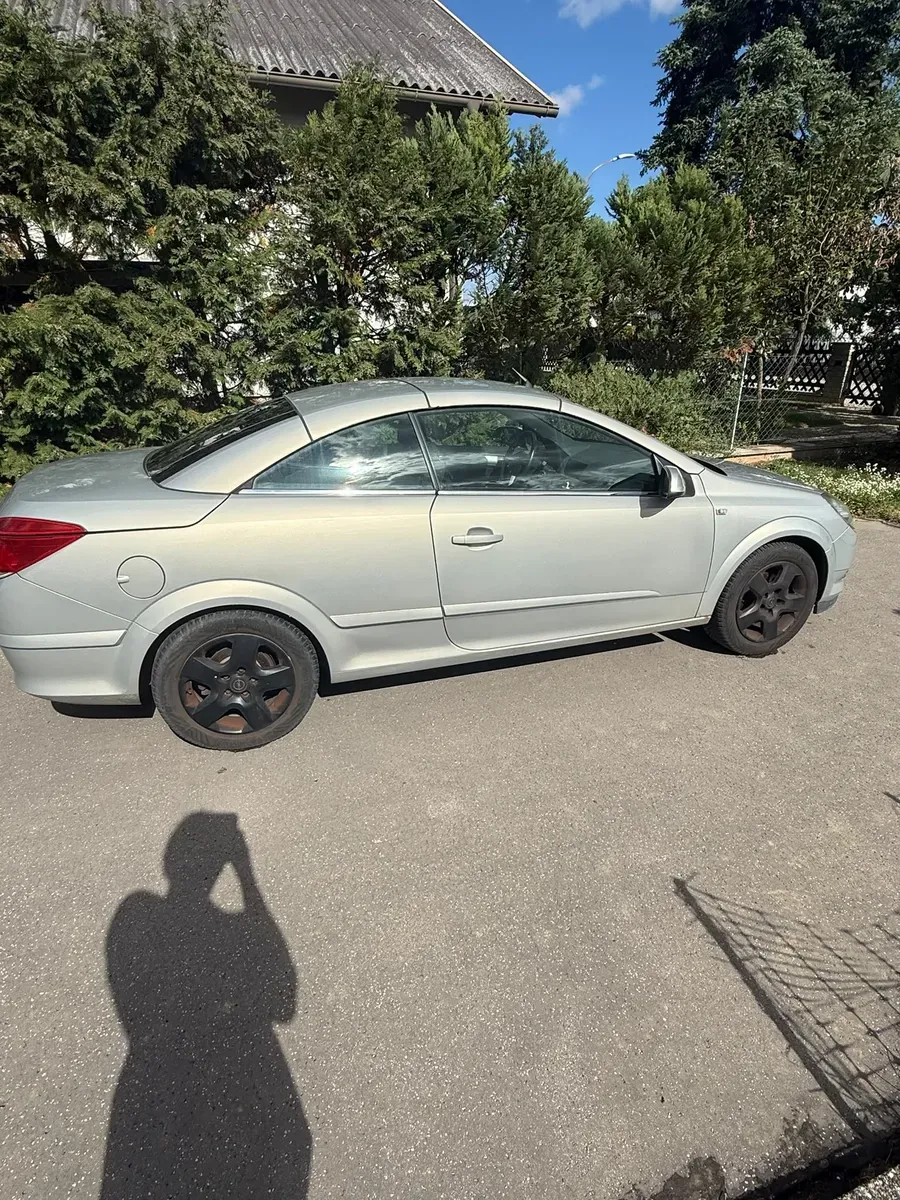 Opel Astra 2008 photo 2