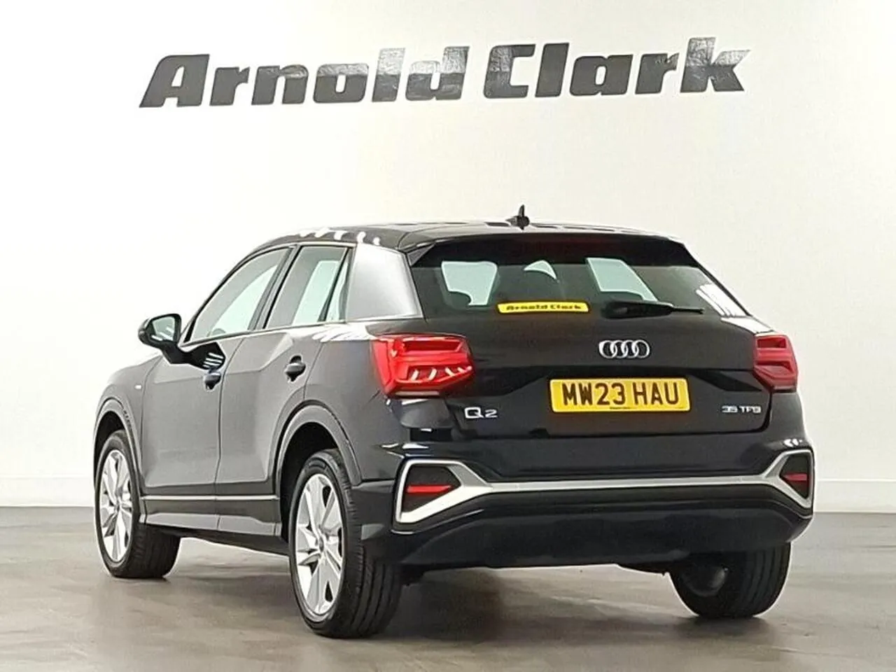 Audi Q2 2023 photo 2