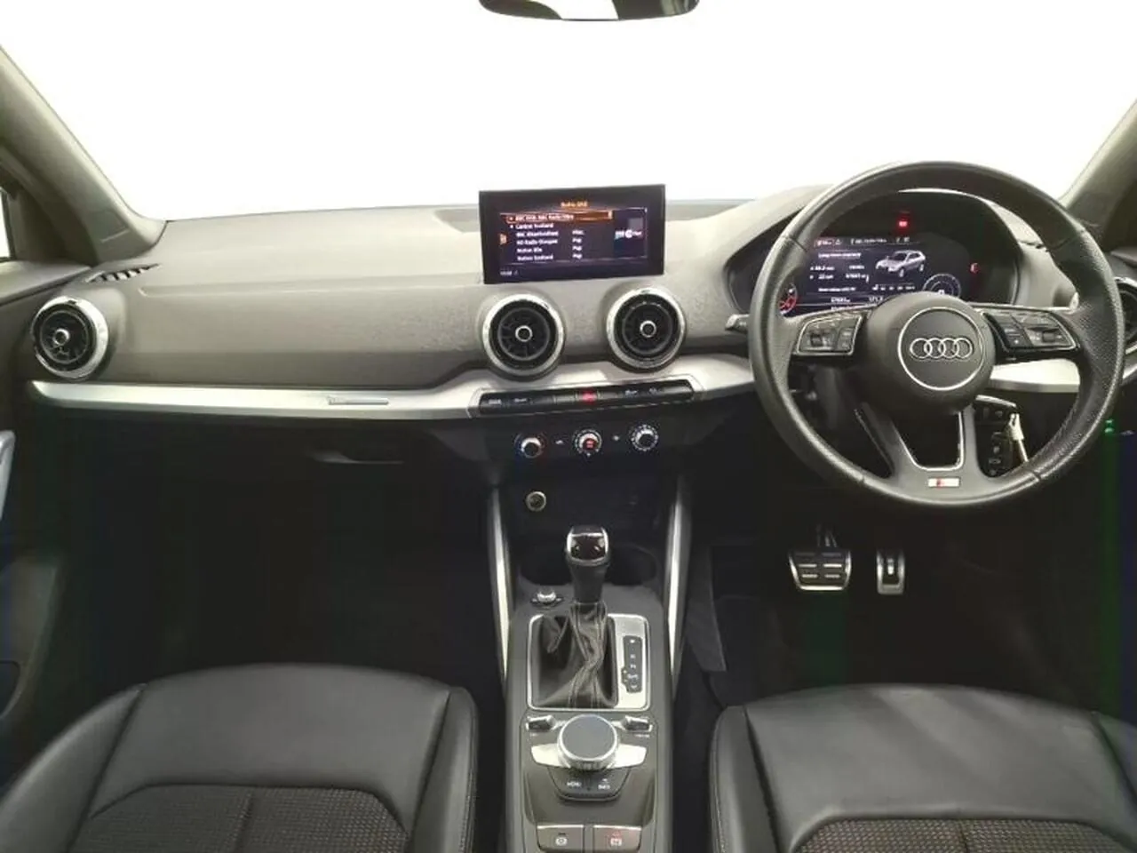 Audi Q2 2023 photo 3