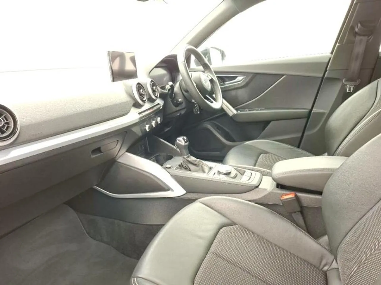 Audi Q2 2023 photo 5