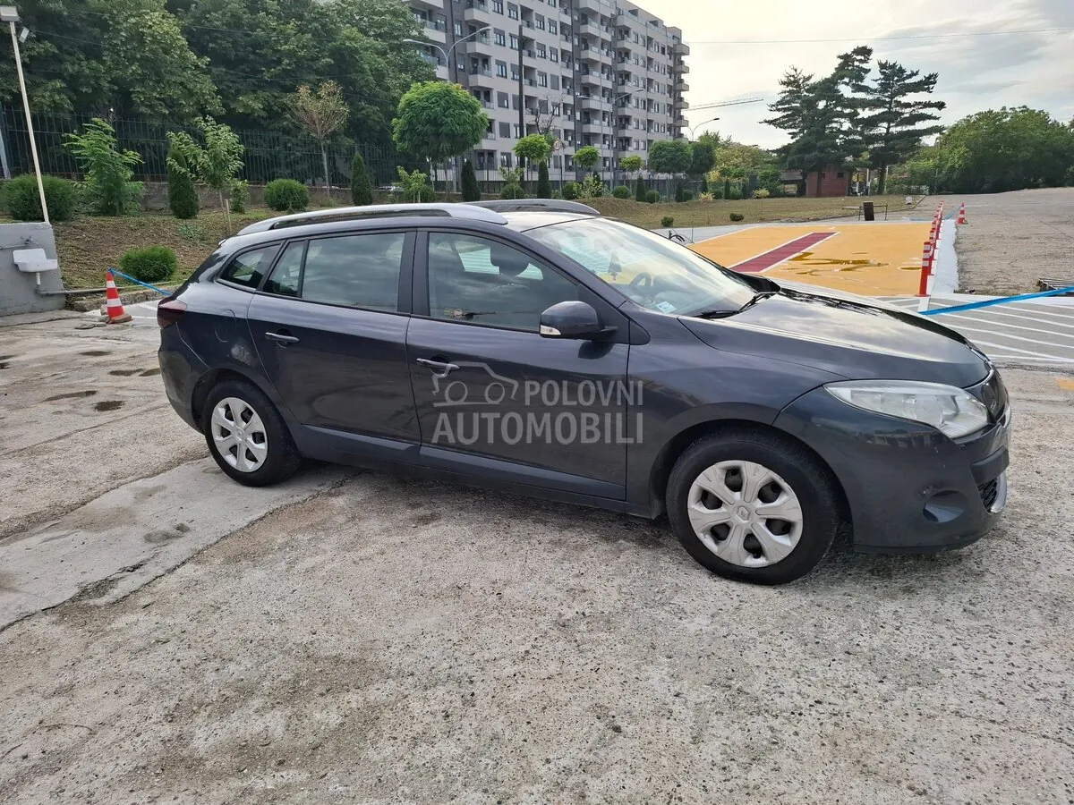 Renault Megane 2010 photo 4
