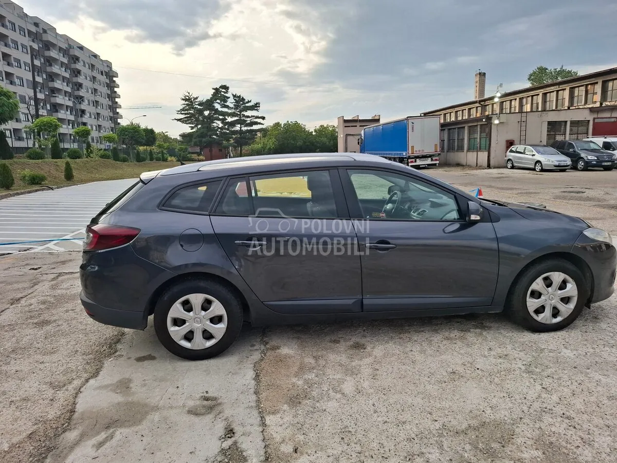 Renault Megane 2010 photo 5