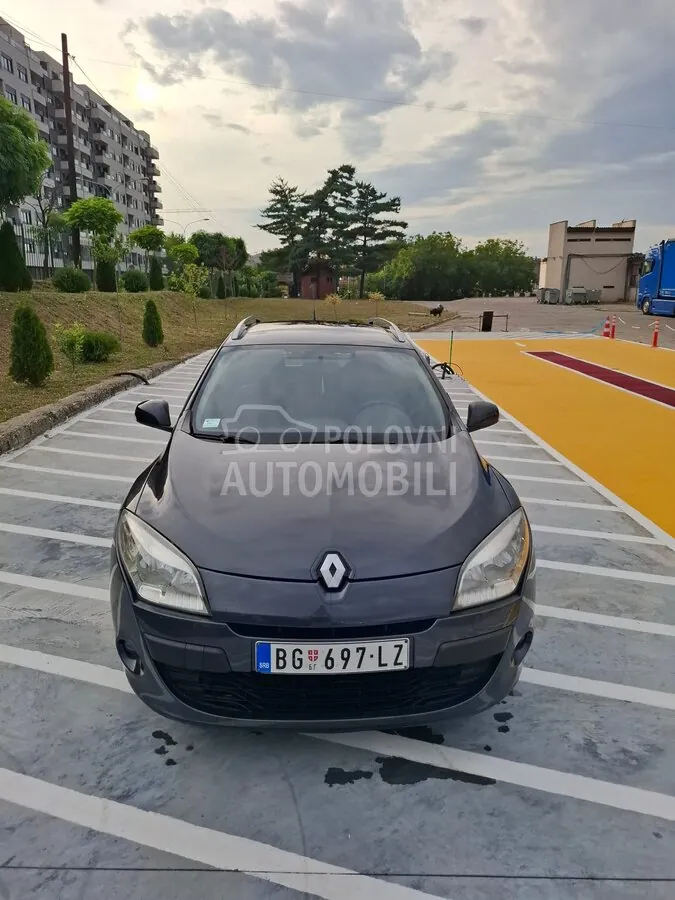 Renault Megane 2010 photo 2