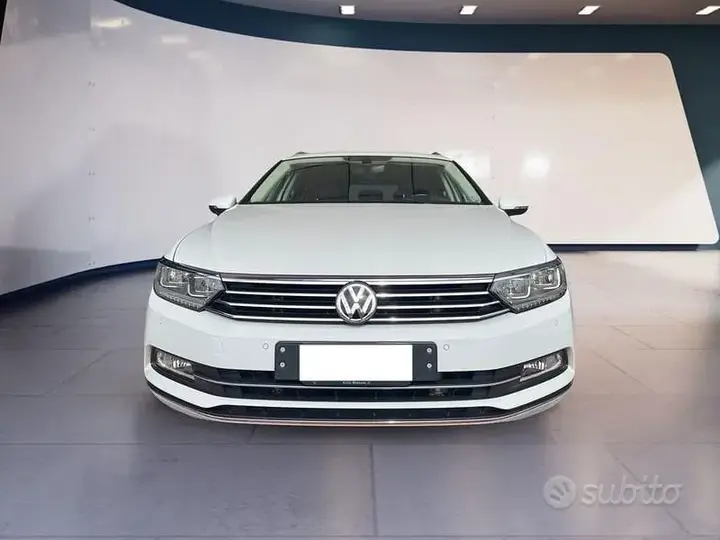 Volkswagen Passat 2018 photo 2
