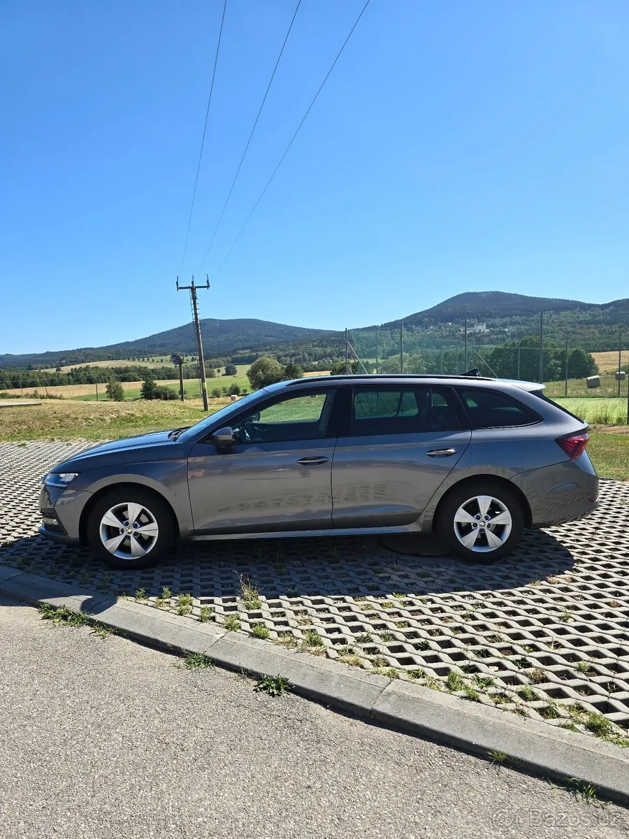 Skoda Octavia 2023 photo 4