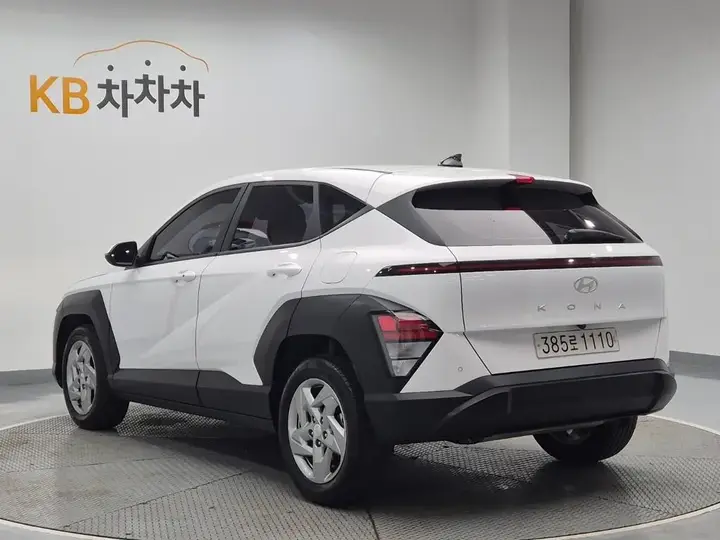 Hyundai Kona 2023 photo 2