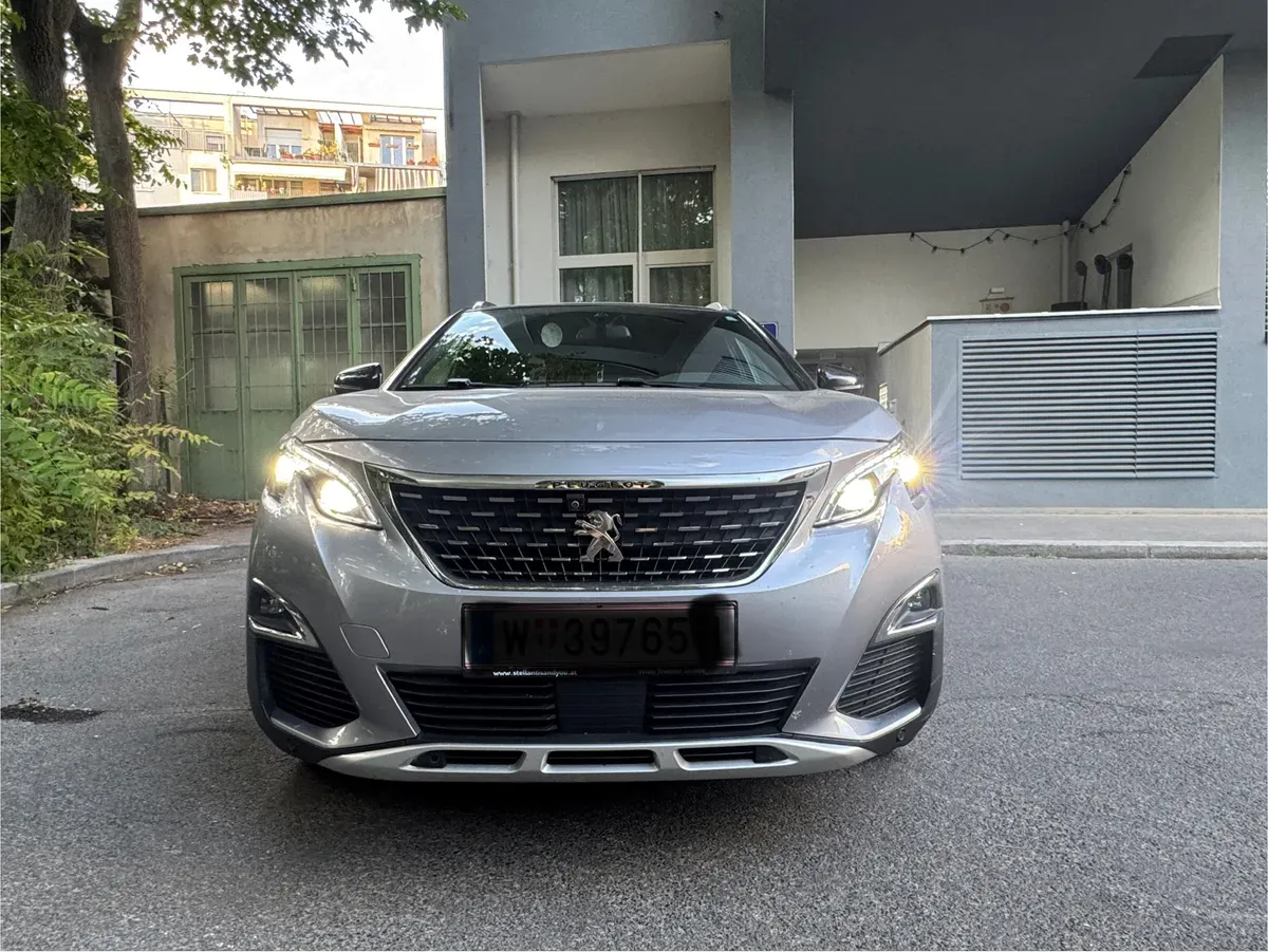 Peugeot 5008 2018 photo 2