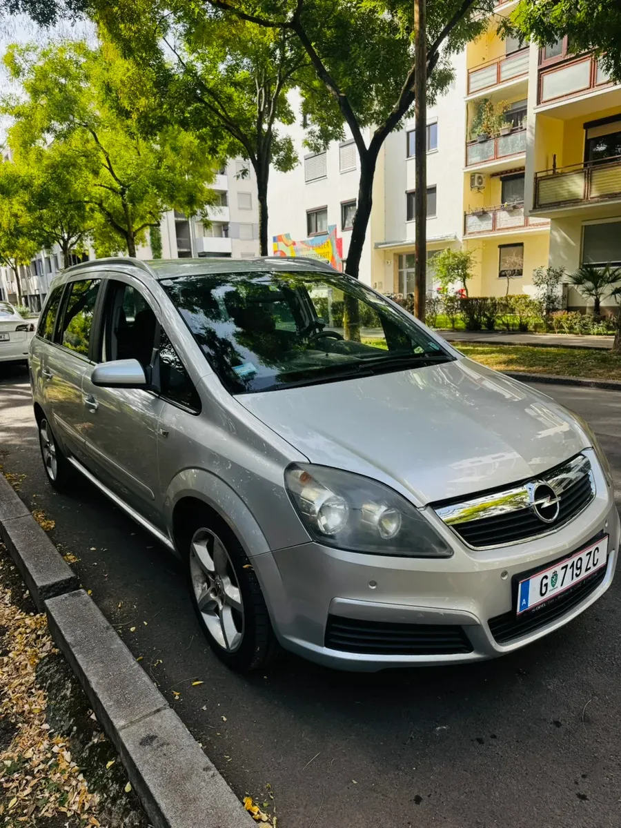 Opel Zafira 2006 photo 2