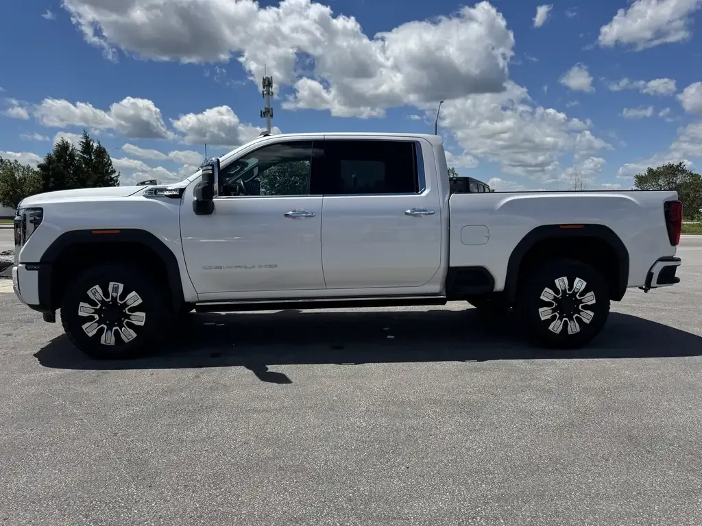 GMC Sierra 2500Hd 2025 photo 2