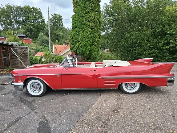 Cadillac Cab Deville