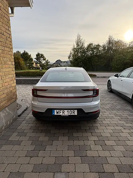 Polestar 2 2023 photo 4