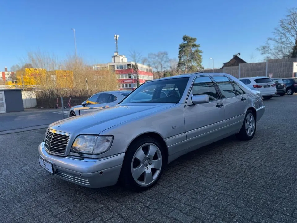 Mercedes-Benz S320