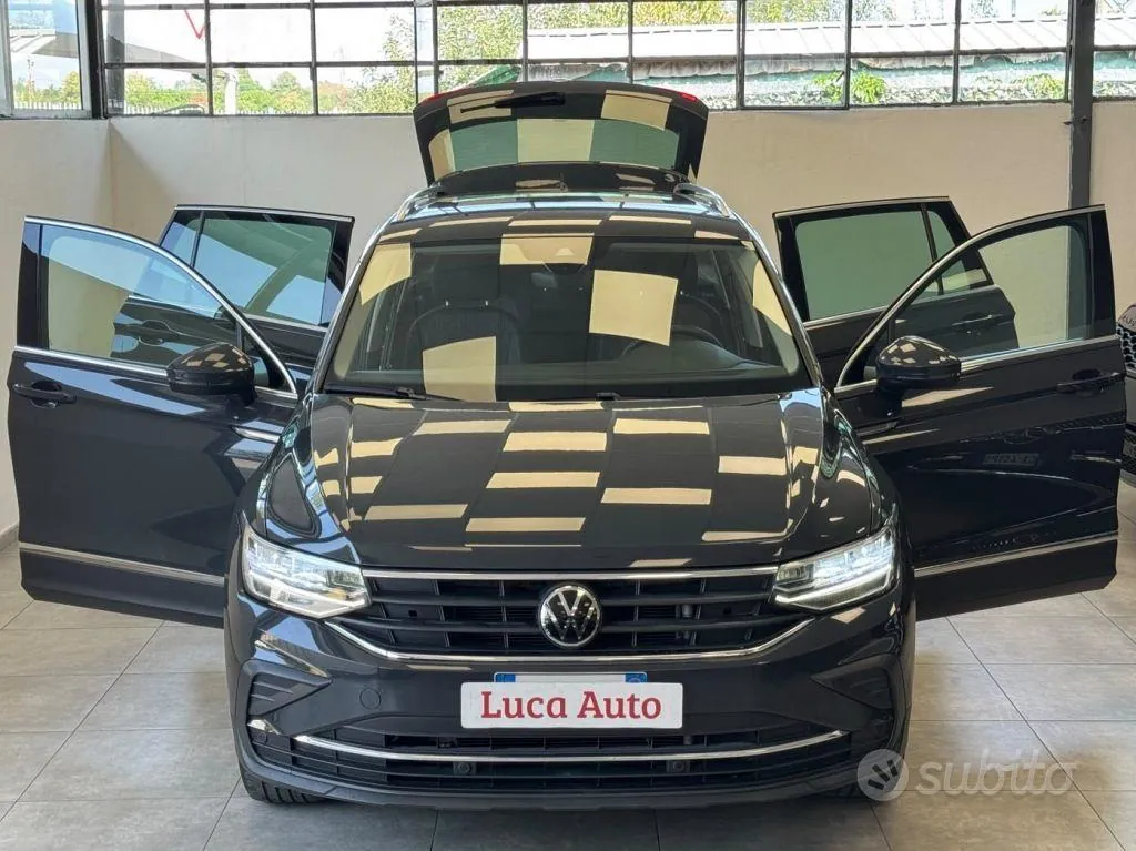 Volkswagen Tiguan 2022 photo 2