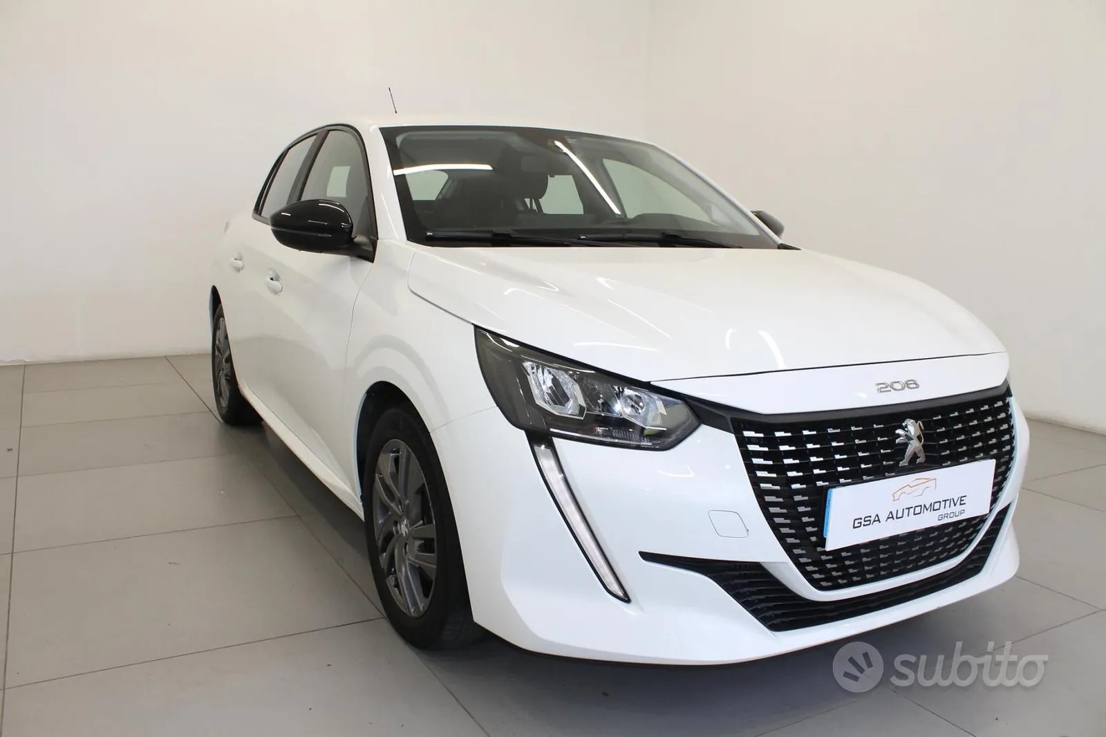 Peugeot 208 2022 photo 3