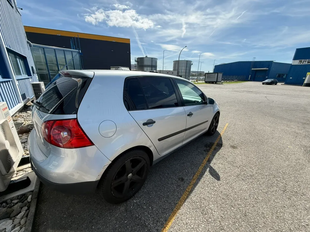 Volkswagen Golf 2004 photo 3