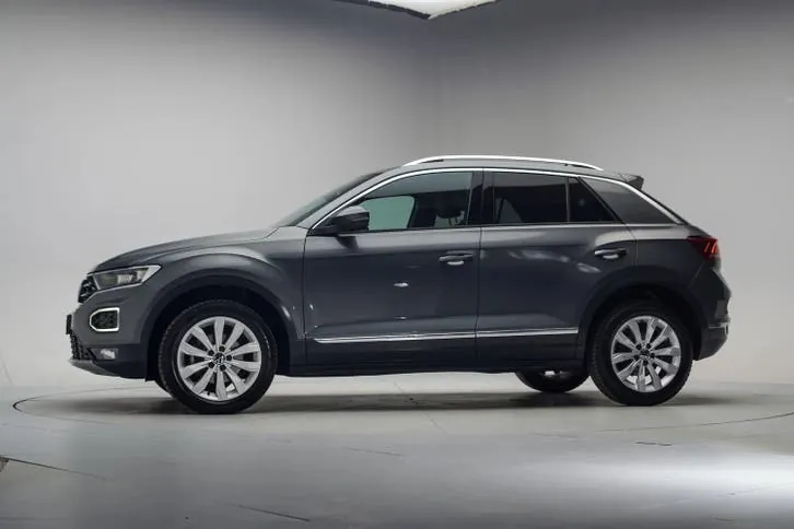 Volkswagen T-Roc 2021 photo 2
