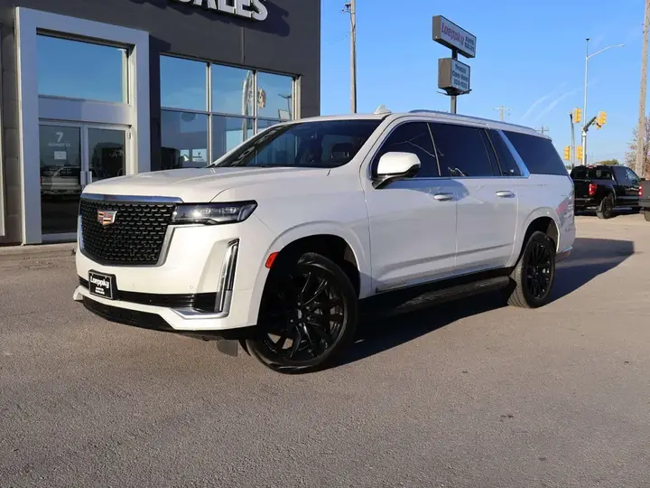 Cadillac Escalade 2022 photo 3