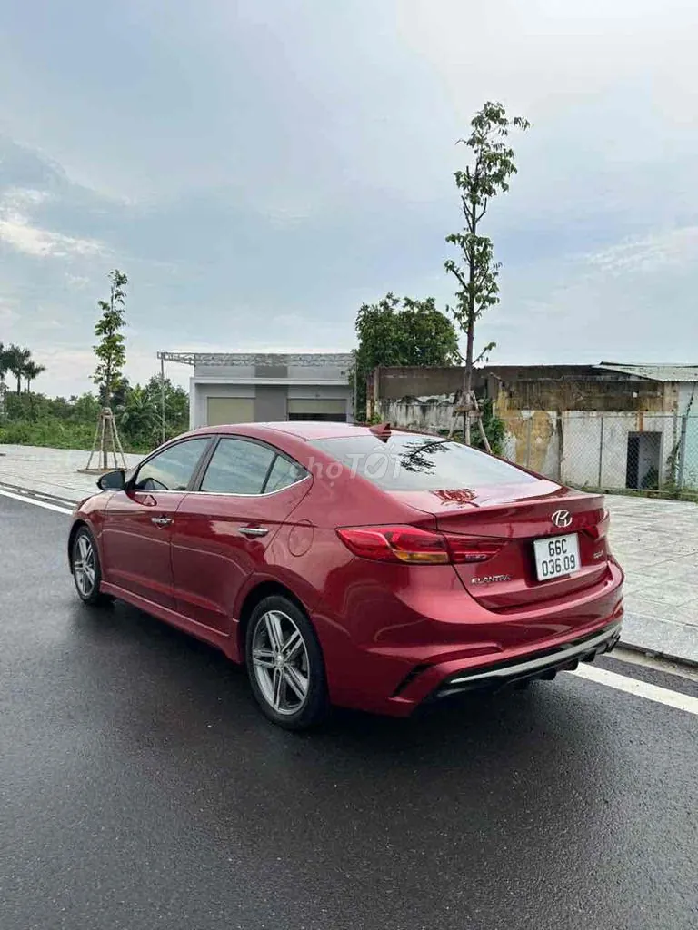Hyundai Elantra 2018 photo 4