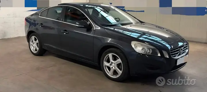 Volvo S60 2011 photo 2