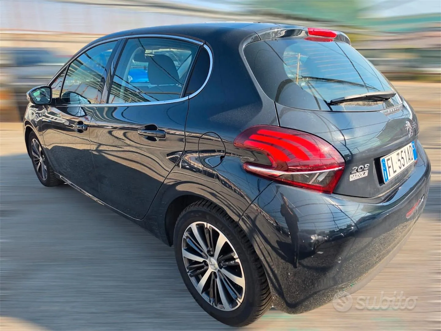 Peugeot 208 2017 photo 2
