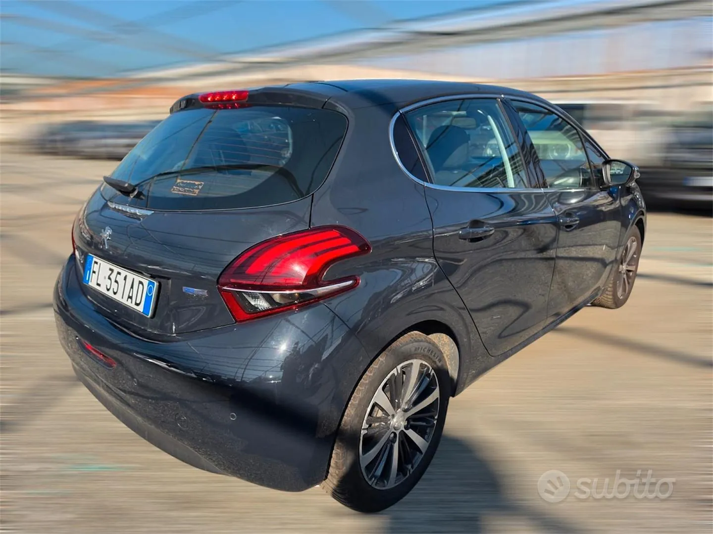 Peugeot 208