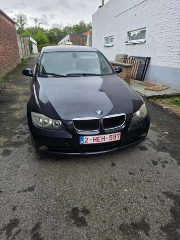 BMW 320I