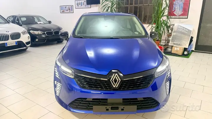 Renault Clio photo 3