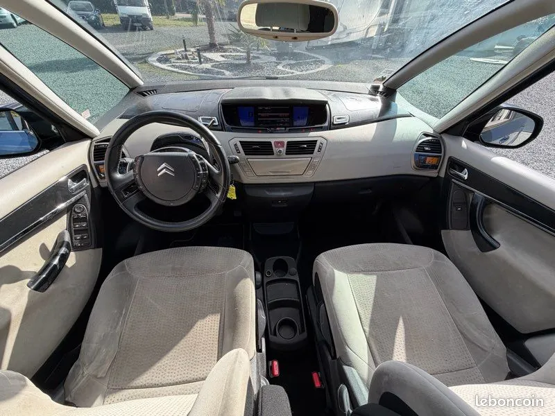 Citroen C4 Picasso 2009 photo 5