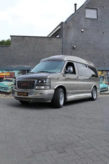 GMC Savana