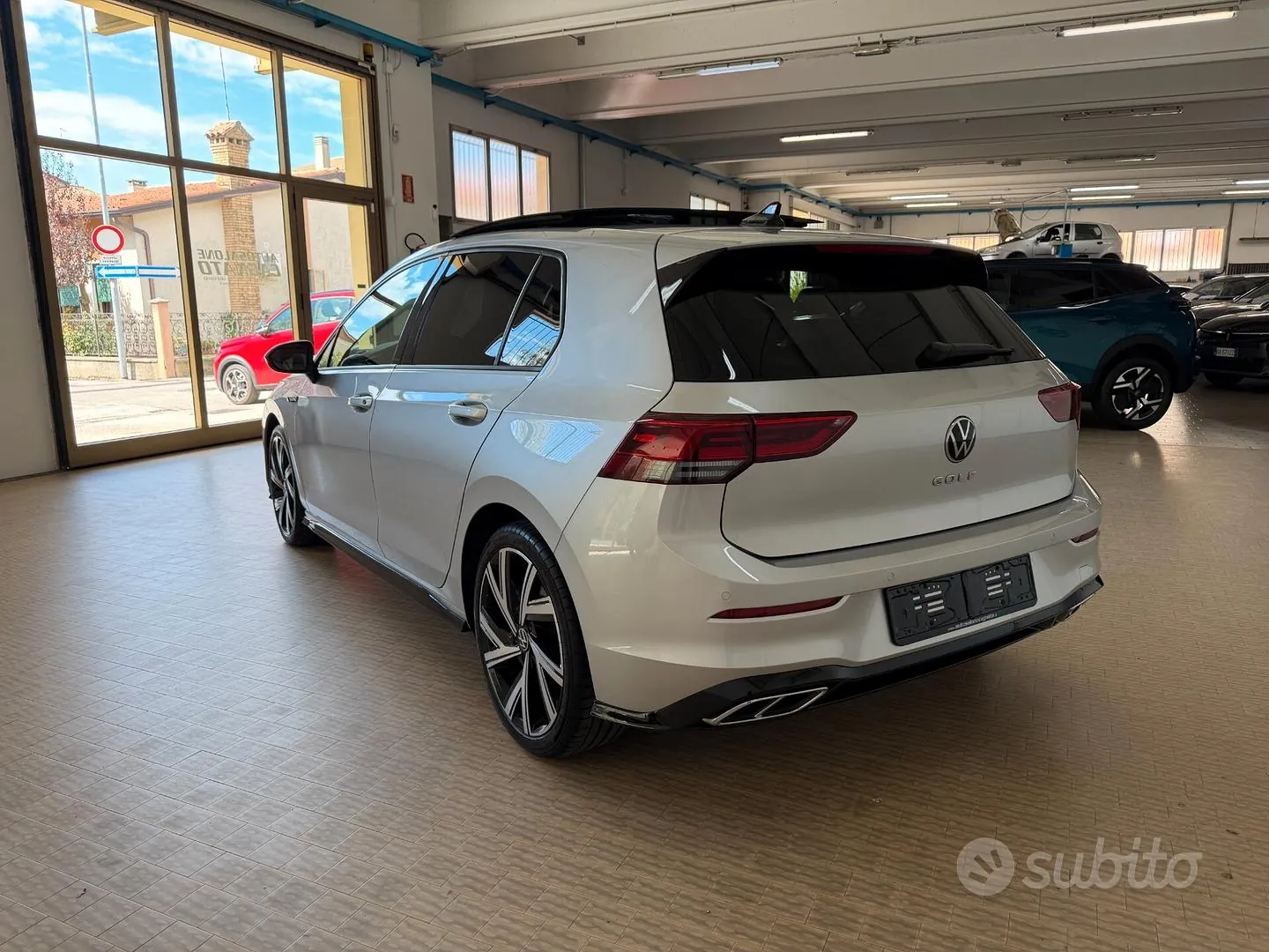 Volkswagen Golf 2024 photo 5