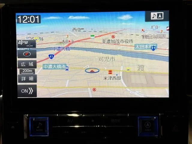 Toyota Verfia 2016 photo 4