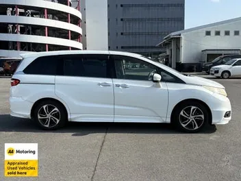Honda Odyssey 2015 photo 4