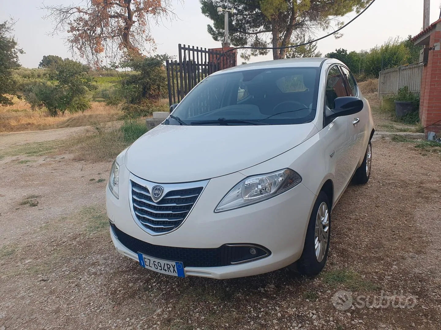 Lancia Ypsilon 2015 photo 3