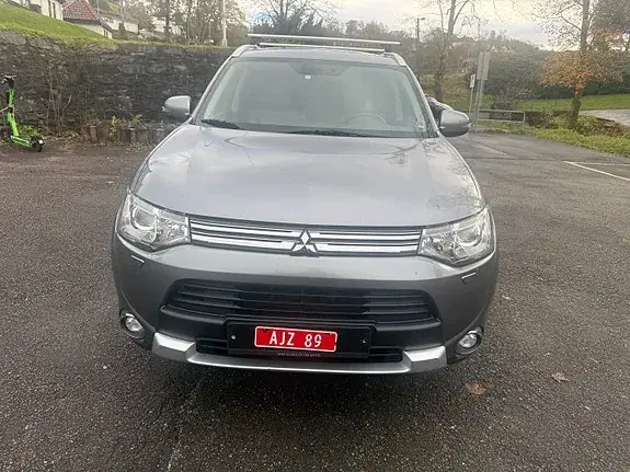 Mitsubishi Outlander 2015 photo 2