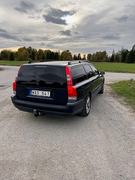 Volvo V70 2004 photo 2