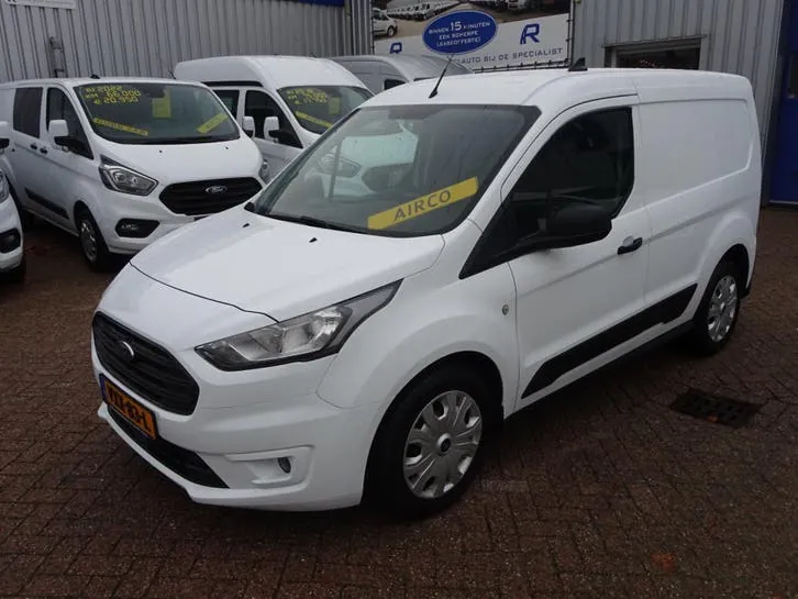 Ford Transit Connect 2023 photo 2