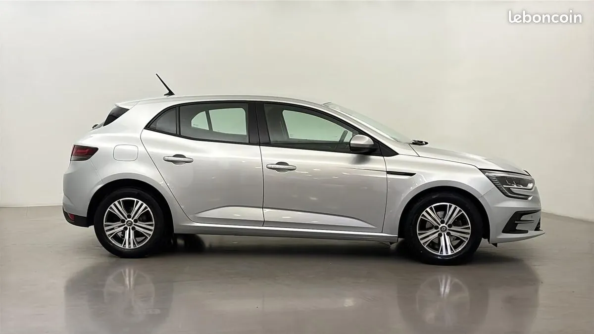 Renault Megane 2023 photo 4