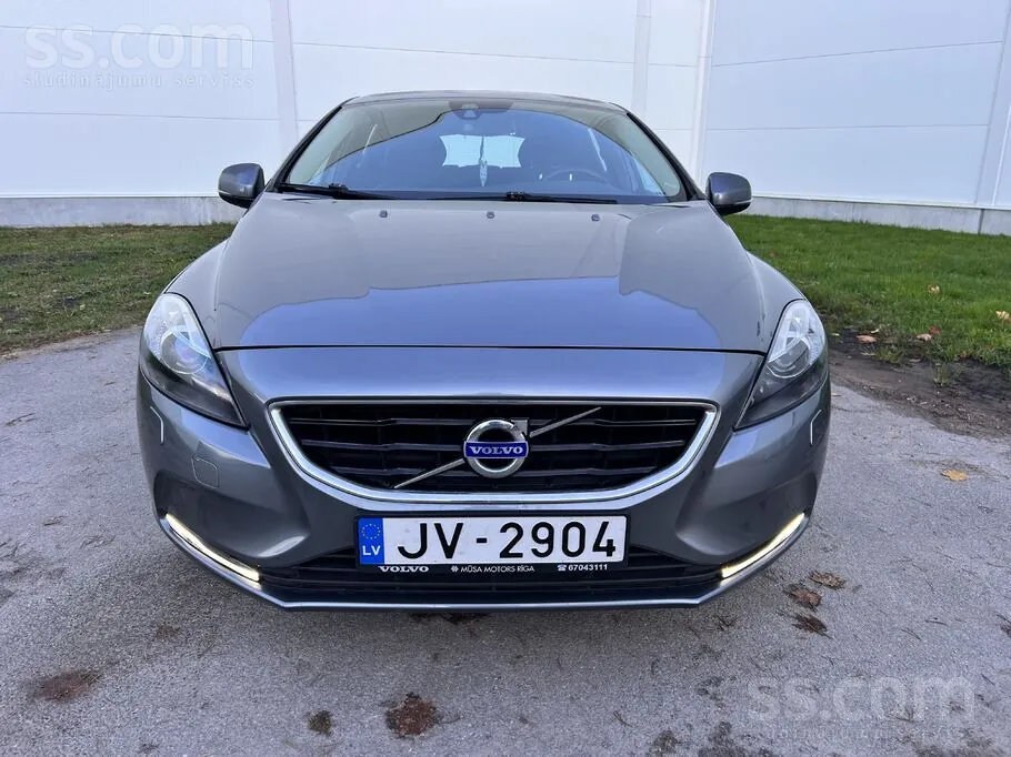 Volvo V40 2015 photo 2