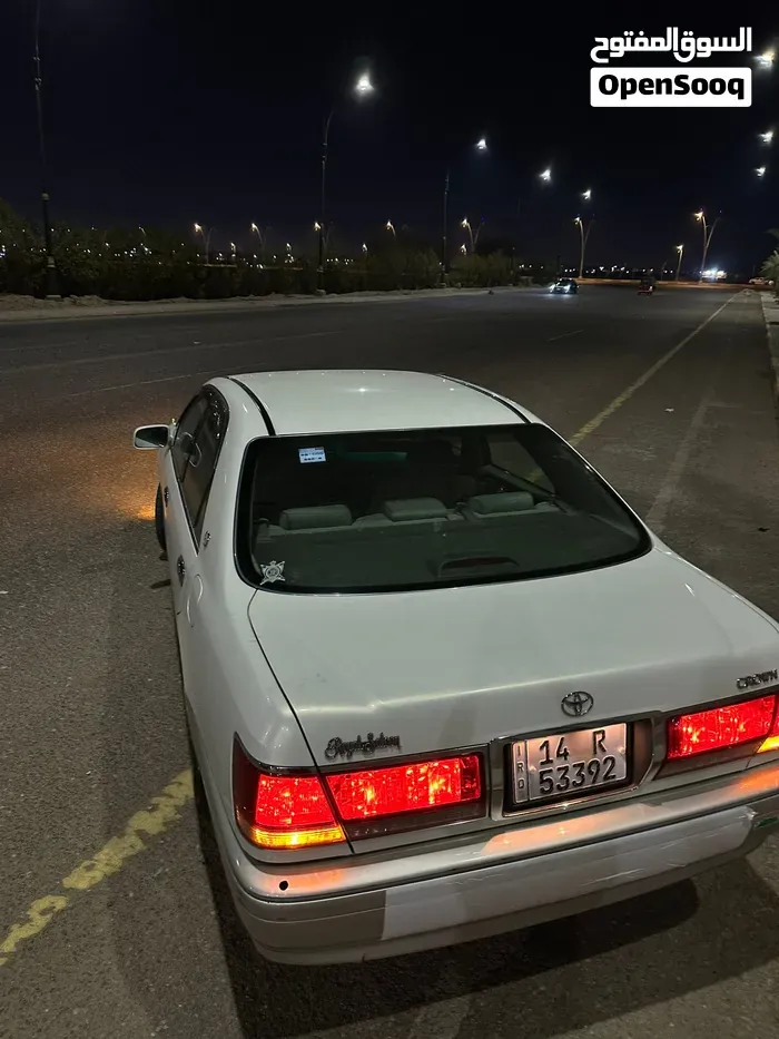 Toyota Crown 2002 photo 2