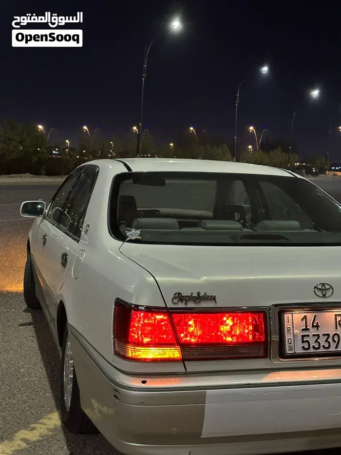 Toyota Crown 2002 photo 4