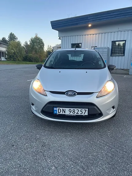 Ford Fiesta 2012 photo 4